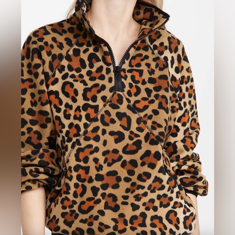 Terez Half Zip Fleece Pullover in Leopard Print (M)